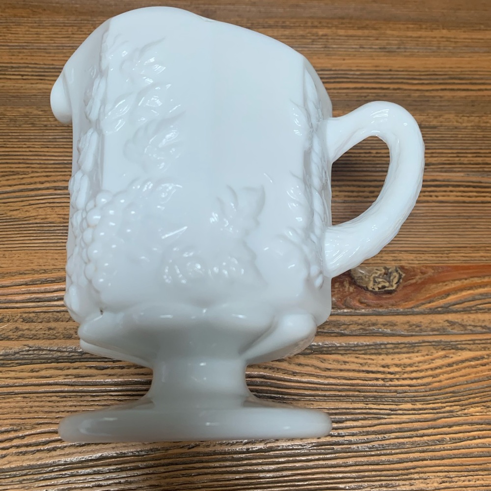 Westmoreland White Milk Glass Creamer - Picture 8 of 12
